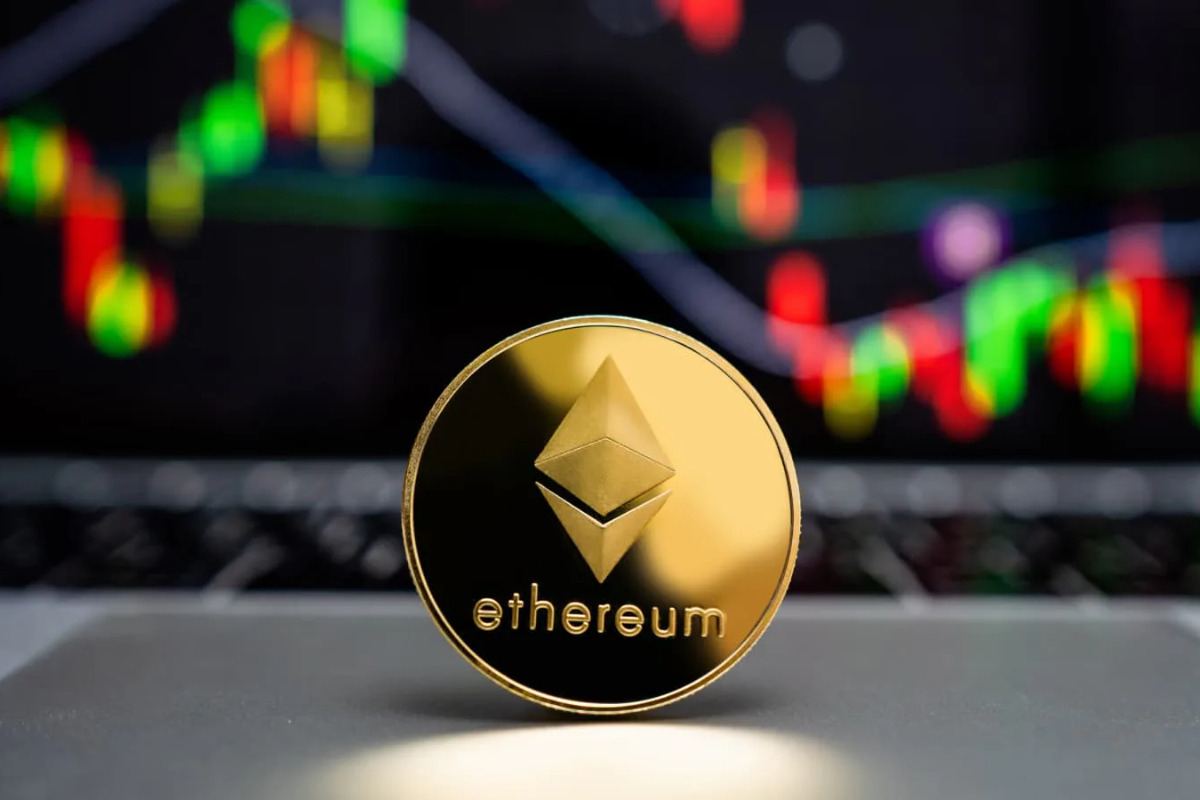 Doanh thu Ethereum giảm 95% khi Layer 2 và NFT thay đổi